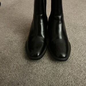 Zara Women's Classic Black Leather Boots